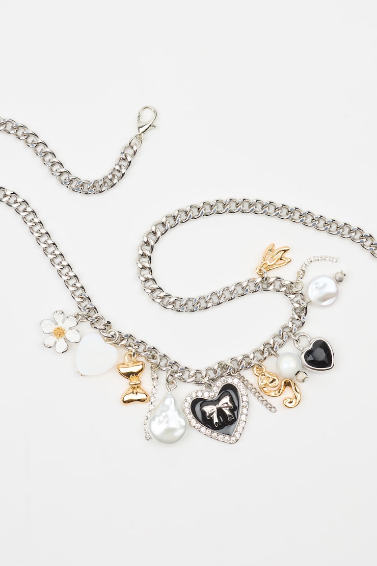 Vintage Hearts & Pearls Charm Necklace Gray - Image 2