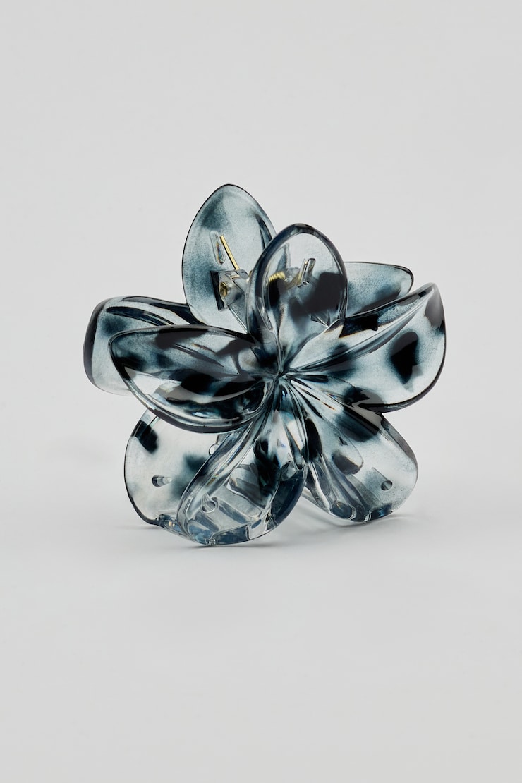 Flower Hair Claw Gray - Image 3